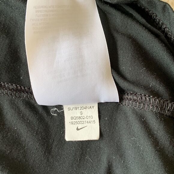 Nike black activewear tank top - Picture 10 of 16